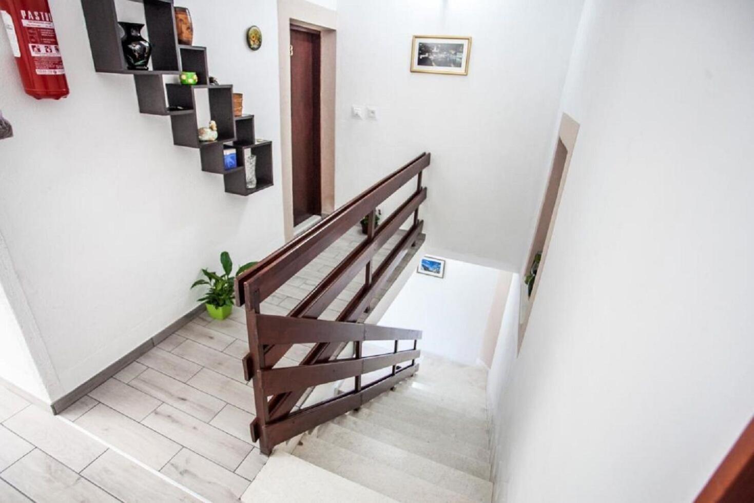Apartments Verica - 15m from beach Krilo Exterior foto