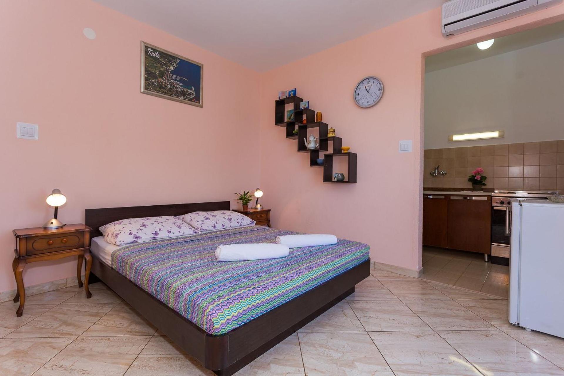 Apartments Verica - 15m from beach Krilo Exterior foto