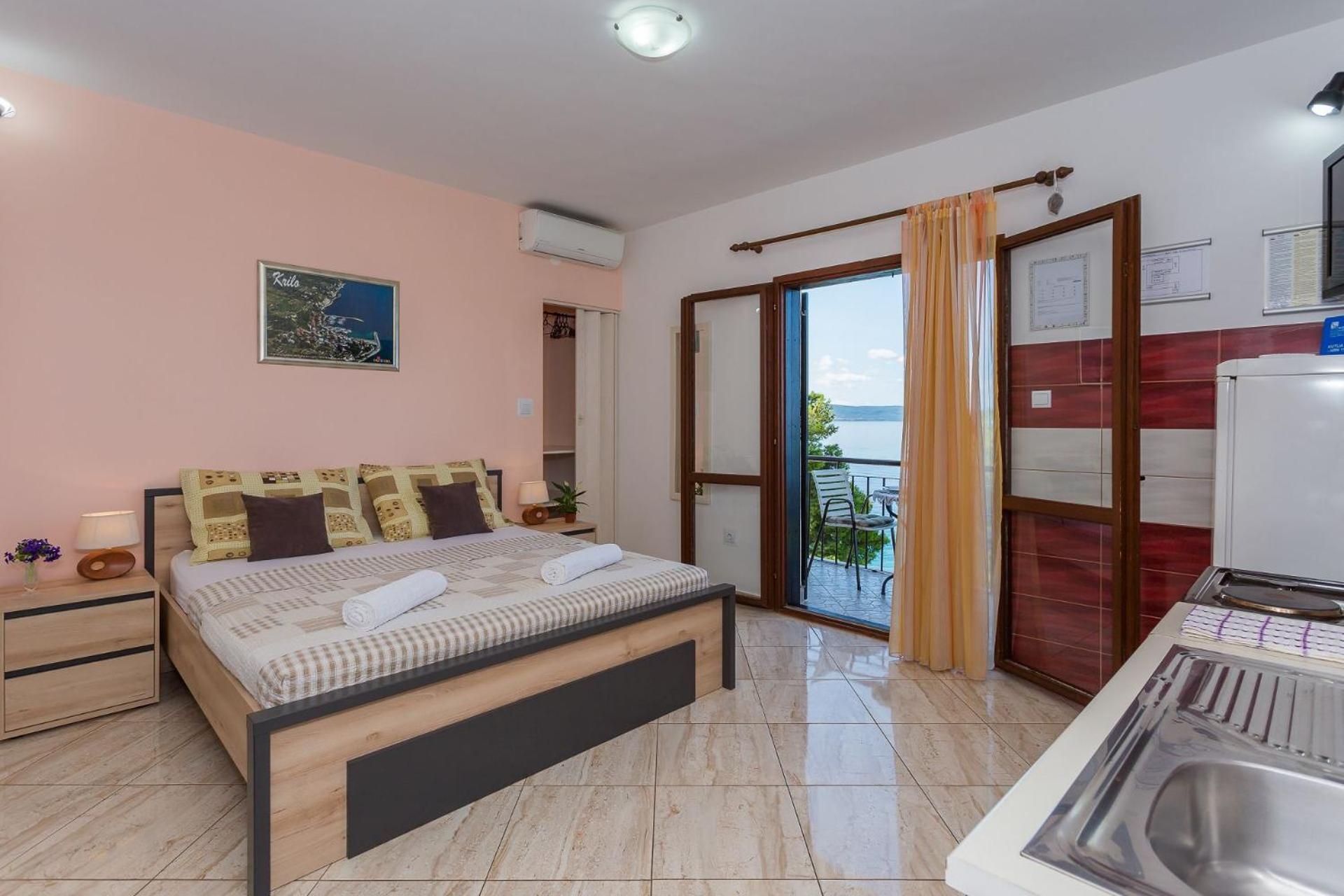 Apartments Verica - 15m from beach Krilo Exterior foto