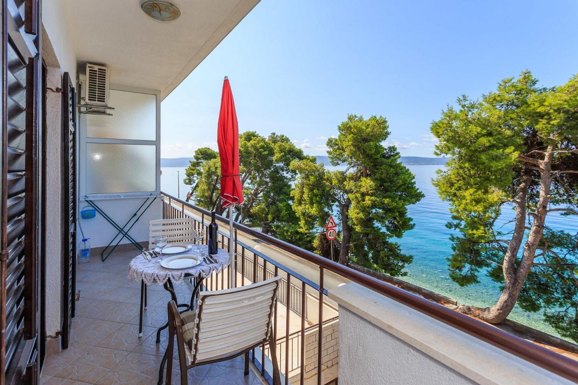 Apartments Verica - 15m from beach Krilo Exterior foto